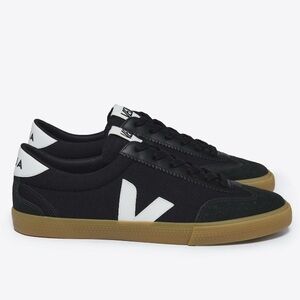 VEJA Volley Canvas shoes - still in box - Worn 1-2 times. Great condition.